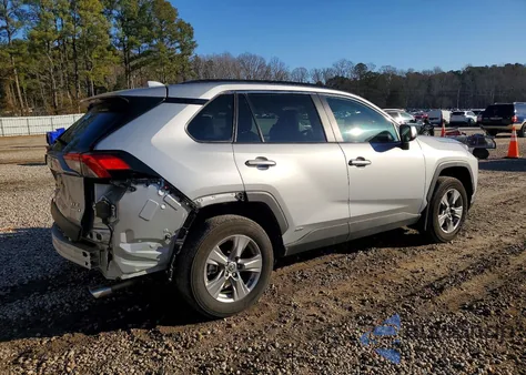 2024 Toyota Rav4 Xle z USA, uszkodzony, nr VIN 2T3RWRFV4RW241646